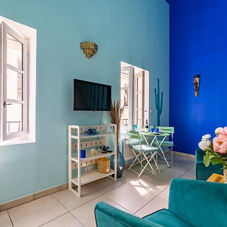 Le Reve Bleu Majorelle - Duplex Sur Les Toits - Une Nuit A Nîmes Exterior photo